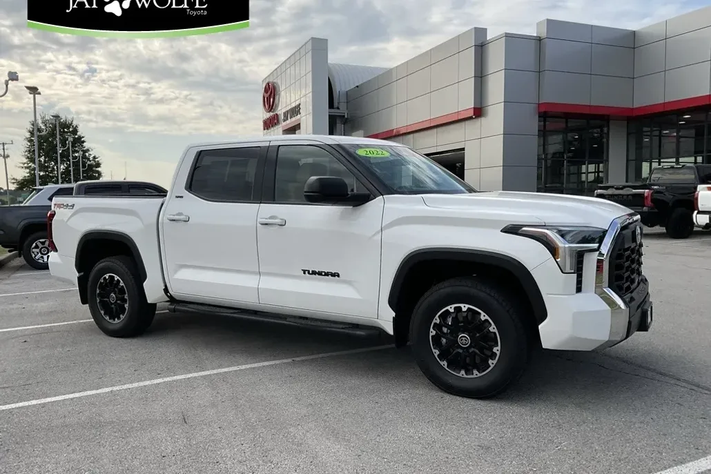 2022 Toyota Tundra SR5 photo 1
