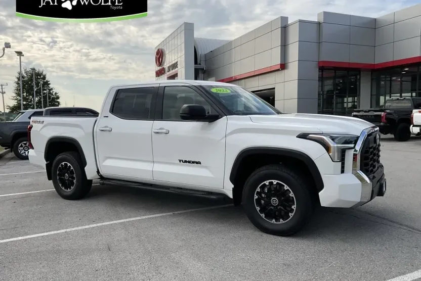 2022 Toyota Tundra SR5 photo 1