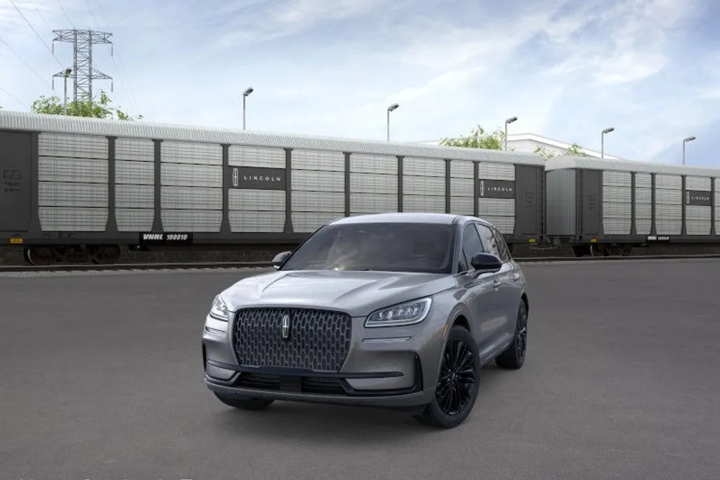 2025 Lincoln Corsair Premiere photo 1