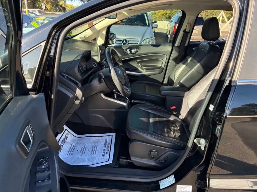 2020 Ford EcoSport Titanium photo 1