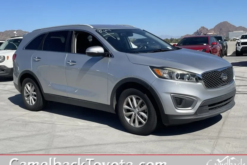 2016 Kia Sorento LX photo 1