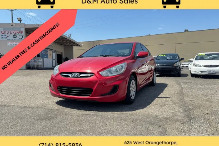 2012 Hyundai Accent GL photo 1