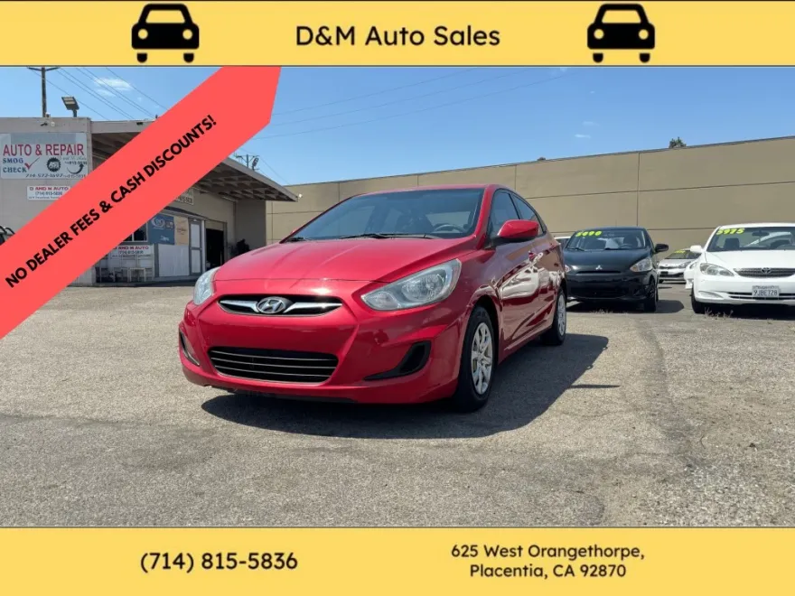 2012 Hyundai Accent GL photo 1