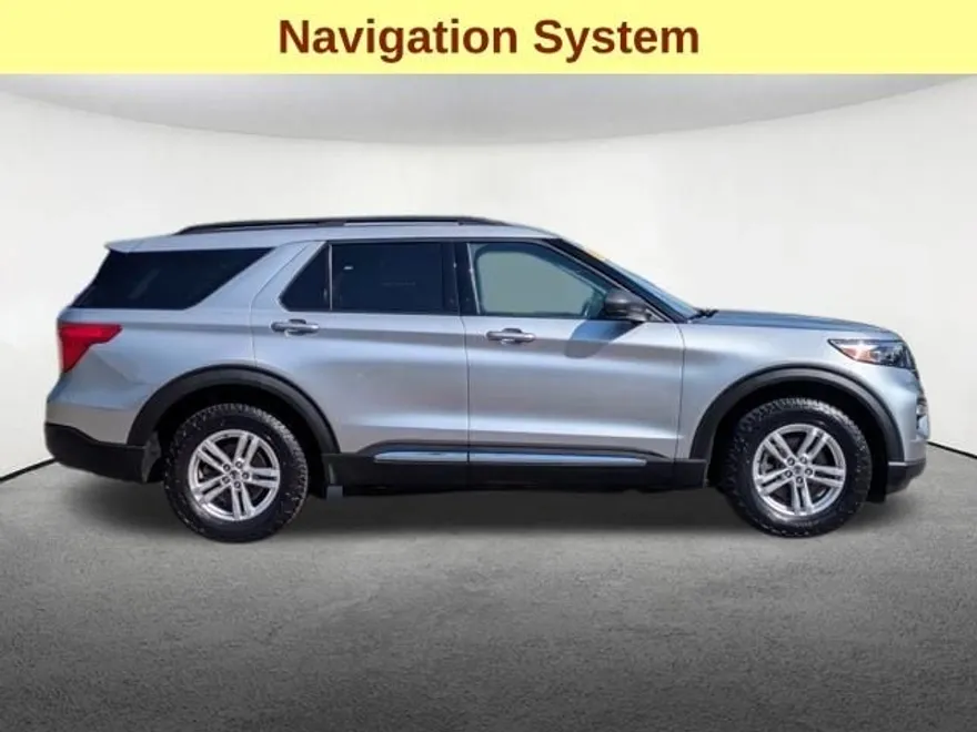 2022 Ford Explorer XLT photo 1