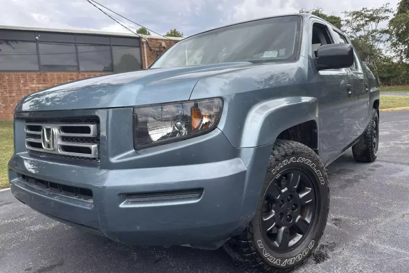 2006 Honda Ridgeline RT photo 1