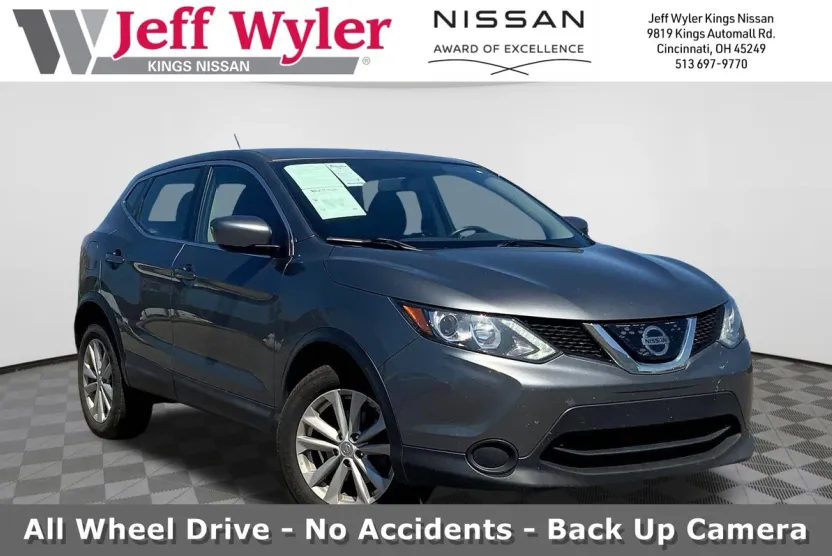 2018 Nissan Rogue Sport S photo 1