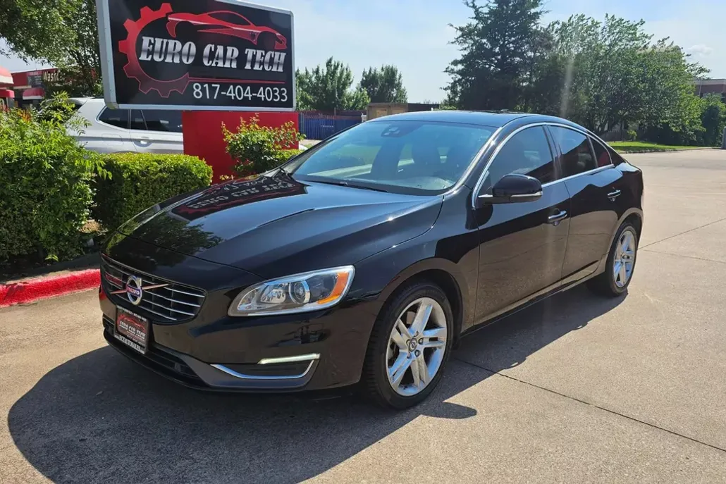 2015 Volvo S60 T5 Platinum photo 1