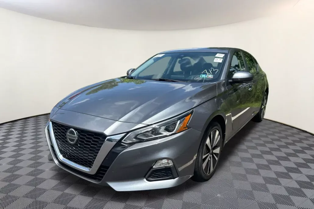 2021 Nissan Altima 2.5 SV photo 1