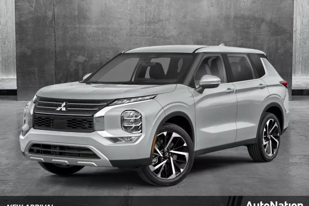 2024 Mitsubishi Outlander SE photo 1