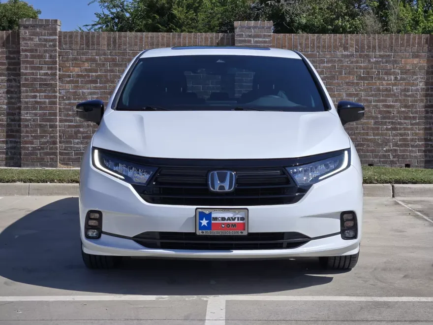 2023 Honda Odyssey Sport photo 1