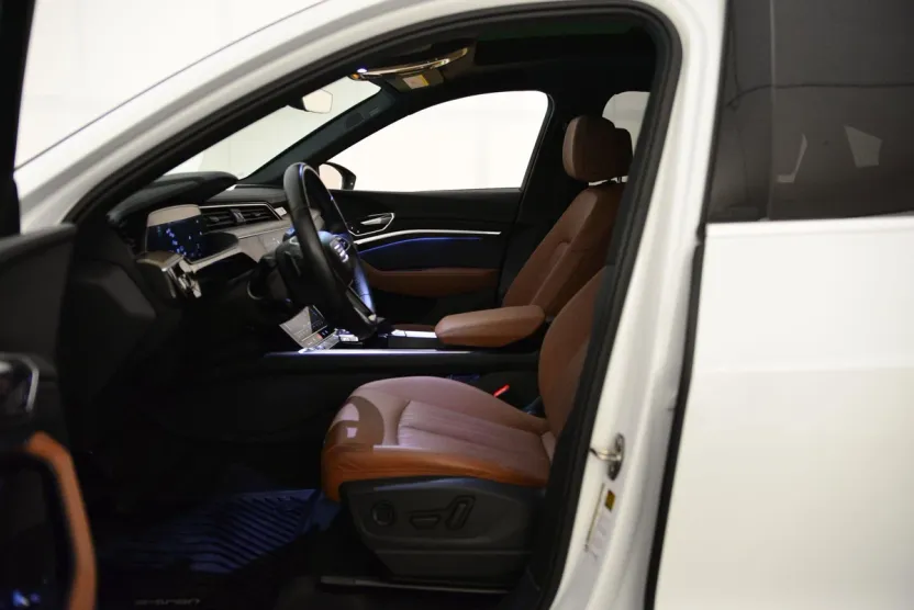 2024 Audi Q8 E-tron line Premium Plus photo 1