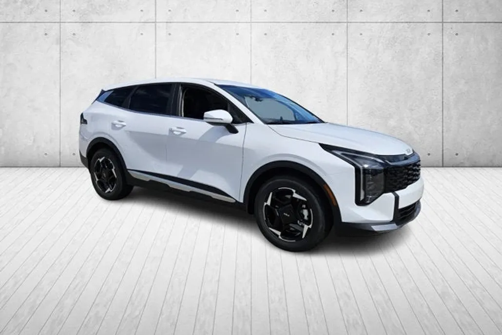 2026 Kia Sportage EX photo 1