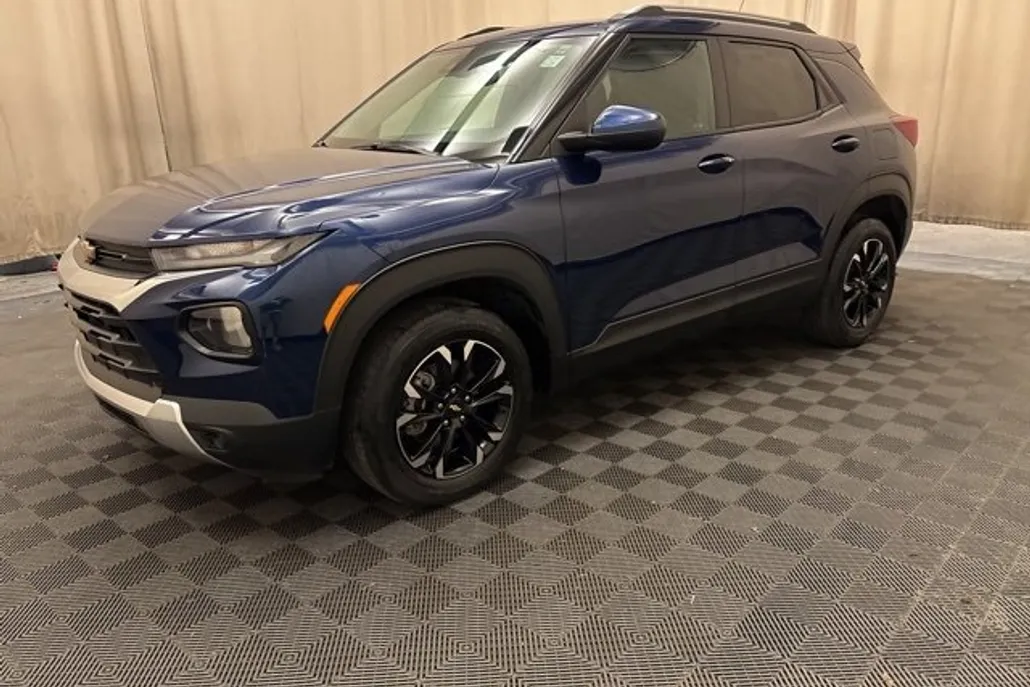 2022 Chevrolet Trailblazer LT photo 1