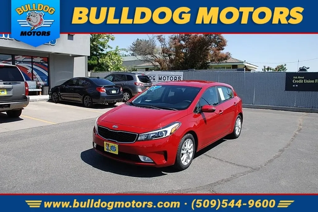 2017 Kia Forte LX photo 1