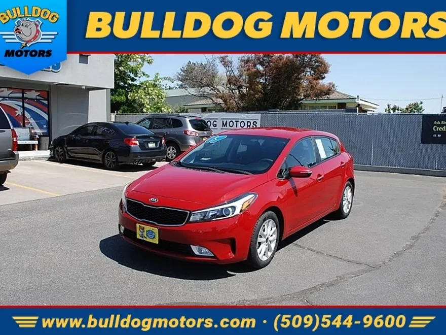 2017 Kia Forte LX photo 1