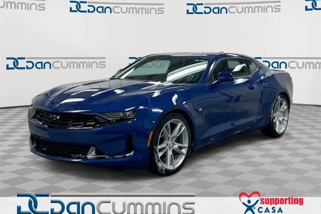 2022 Chevrolet Camaro 1LT photo 1