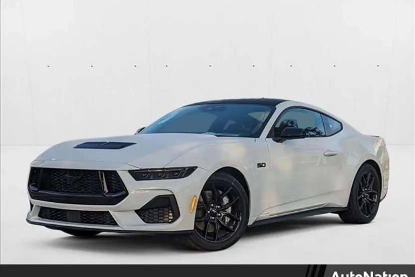 2025 Ford Mustang GT photo 1