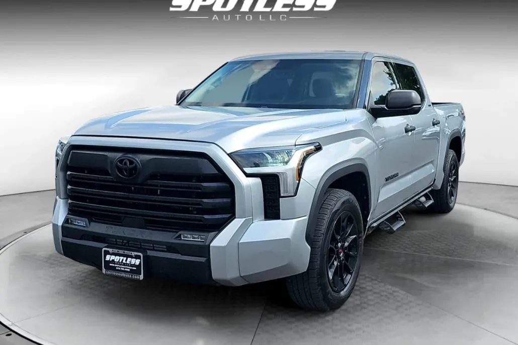 2022 Toyota Tundra SR5 CrewMax photo 1