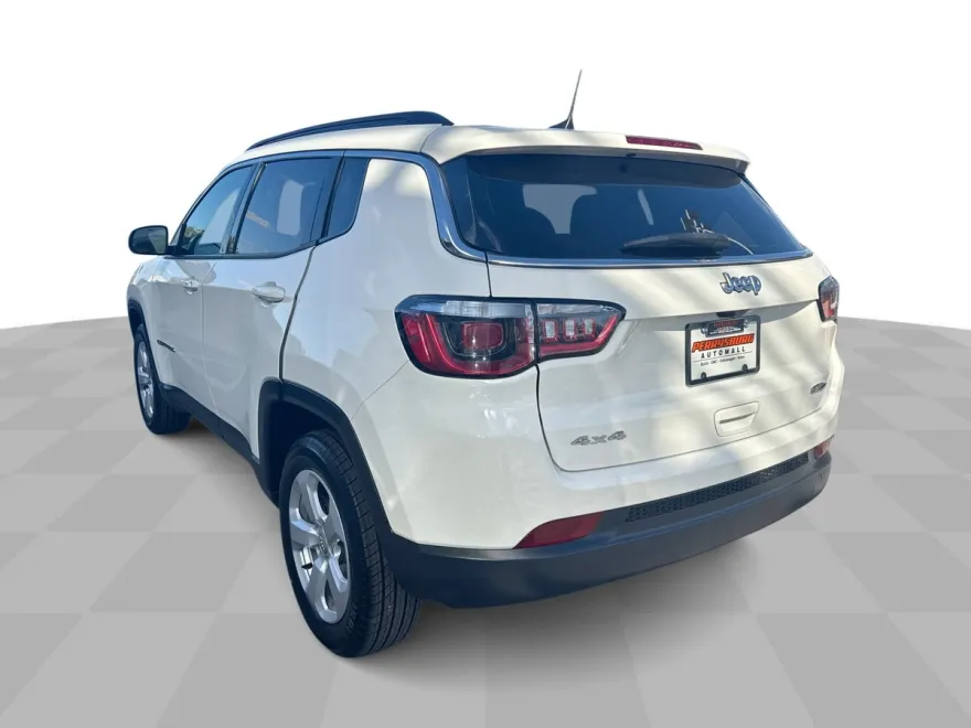 2019 Jeep Compass Latitude photo 1