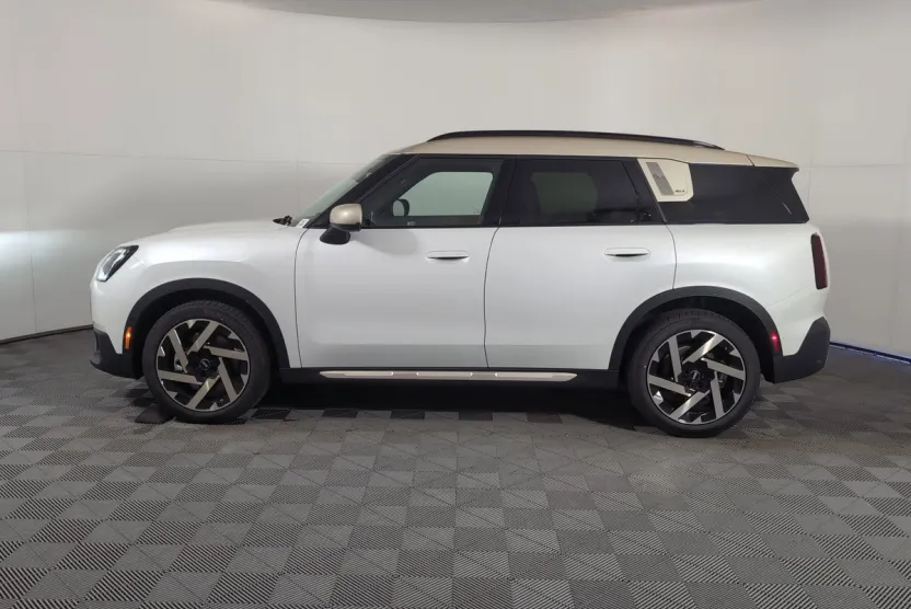 2026 Mini Countryman S ALL4 Iconic photo 1