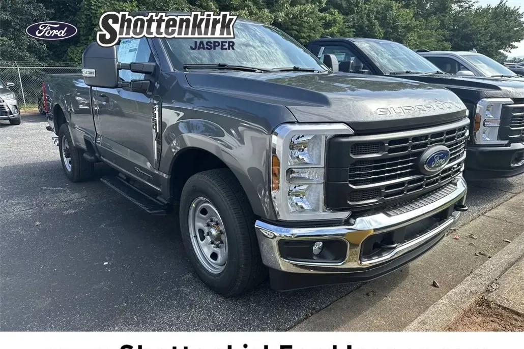 2025 Ford F-350 XL photo 1