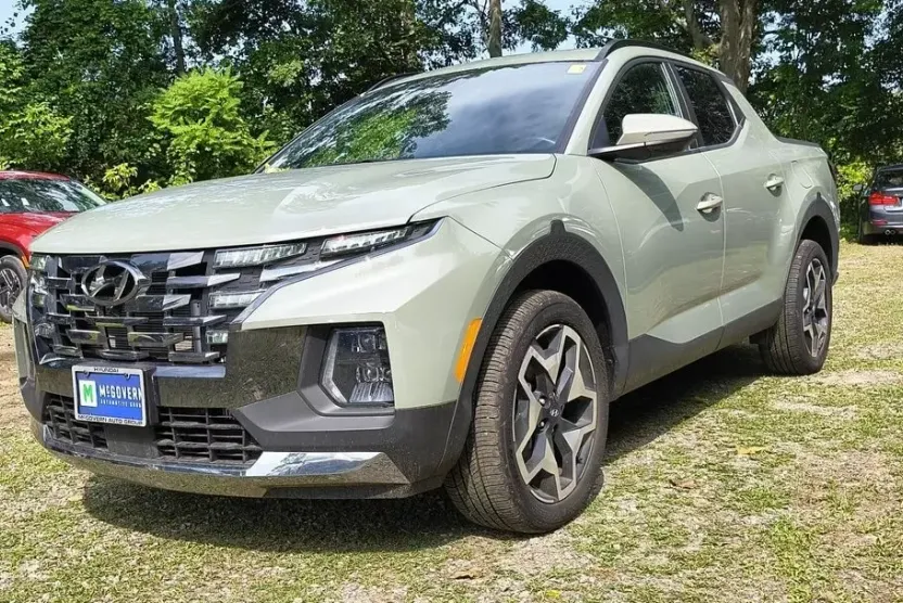 2024 Hyundai Santa Cruz Limited photo 1