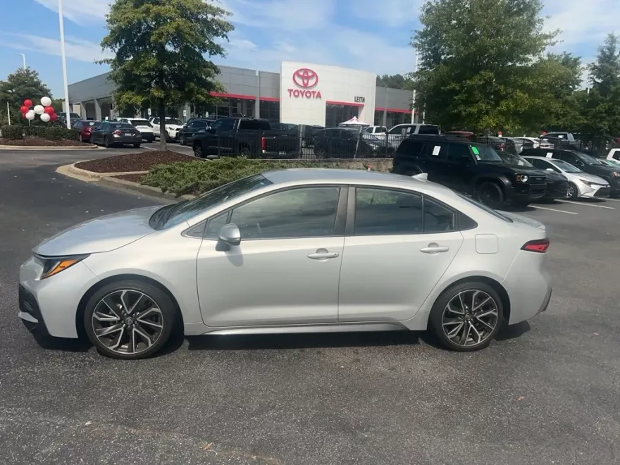 2022 Toyota Corolla SE photo 1