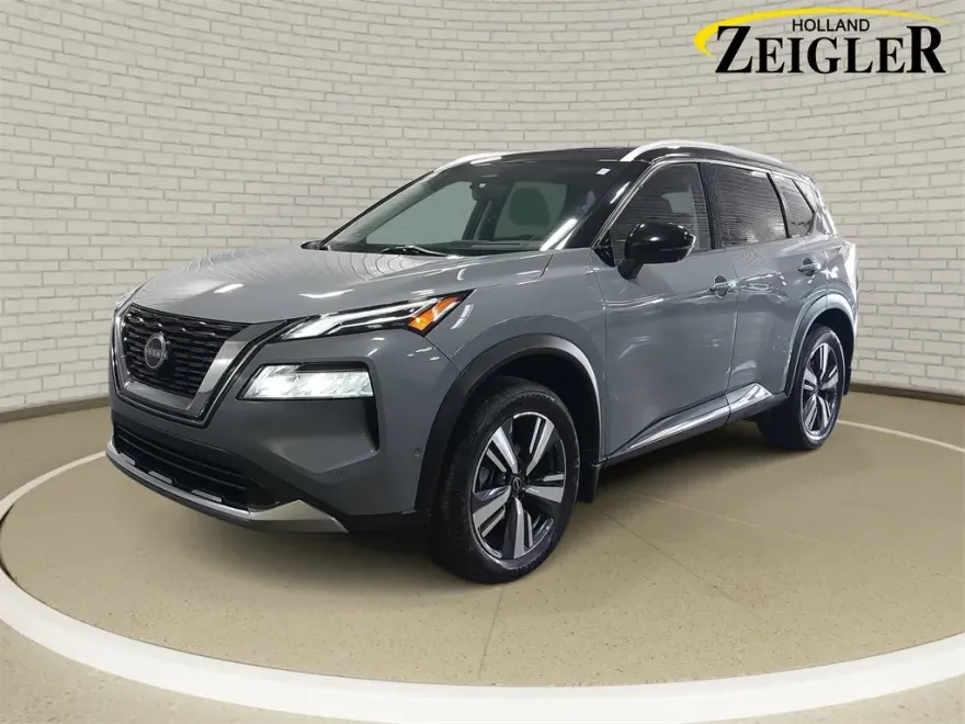 2023 Nissan Rogue Platinum photo 1
