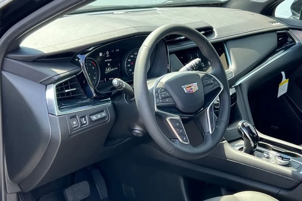 2025 Cadillac XT5 Premium Luxury photo 1