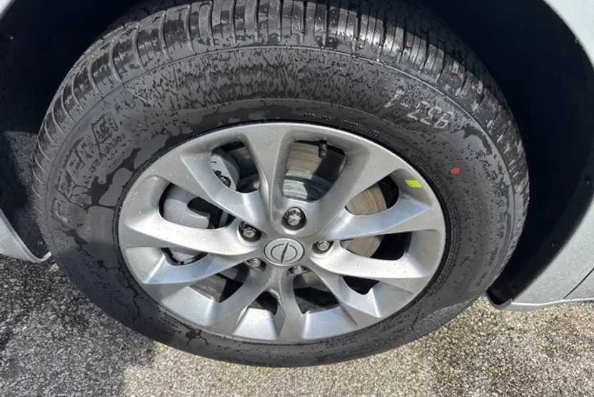 2026 Chrysler Pacifica photo 1