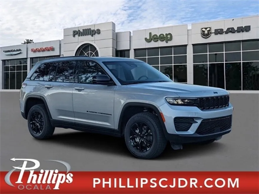 2025 Jeep Grand Cherokee Altitude photo 1