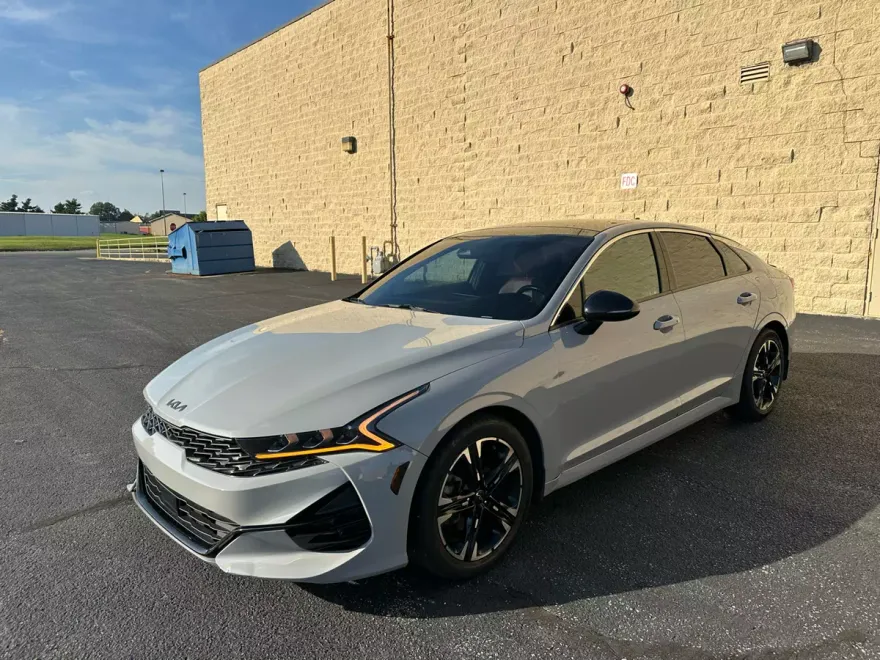 2022 Kia K5 GT-Line photo 1