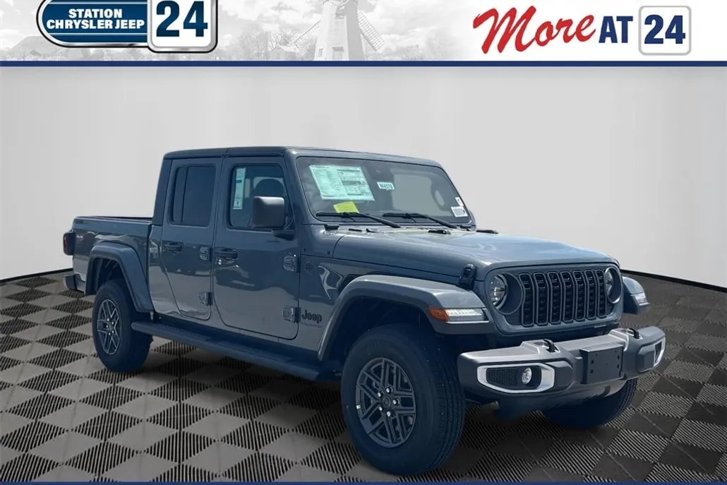 2025 Jeep Gladiator Sport S photo 1