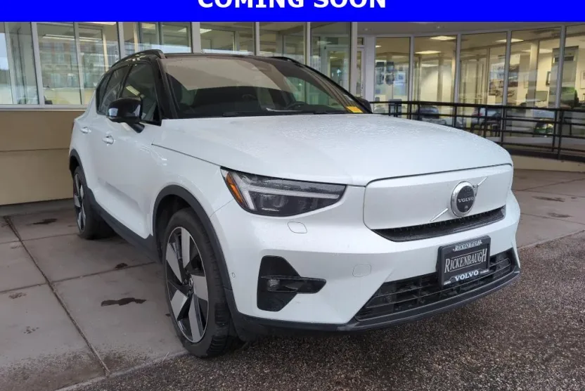 2023 Volvo XC40 P8 Ultimate photo 1