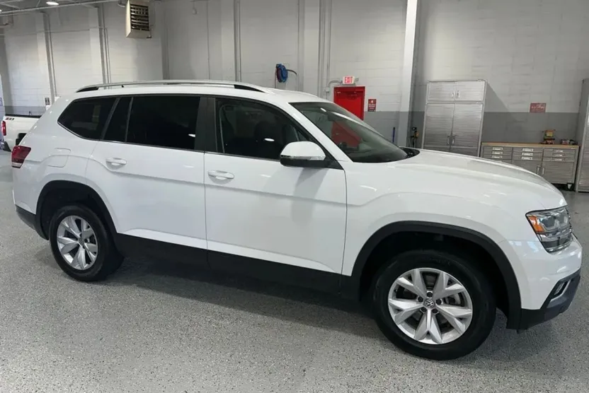 2019 Volkswagen Atlas SE Technology photo 1