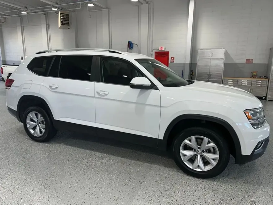 2019 Volkswagen Atlas SE Technology photo 1
