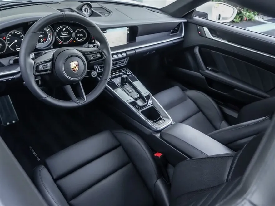 2022 Porsche 911 Turbo S photo 2