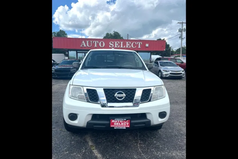 2016 Nissan Frontier S Crew Cab photo 1
