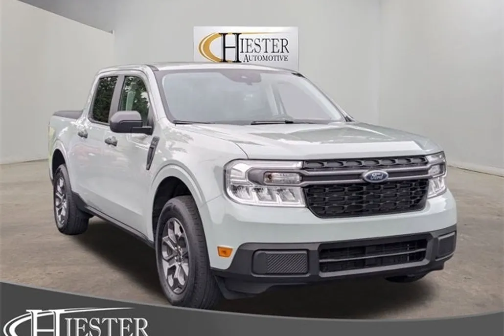 2024 Ford Maverick XLT photo 1