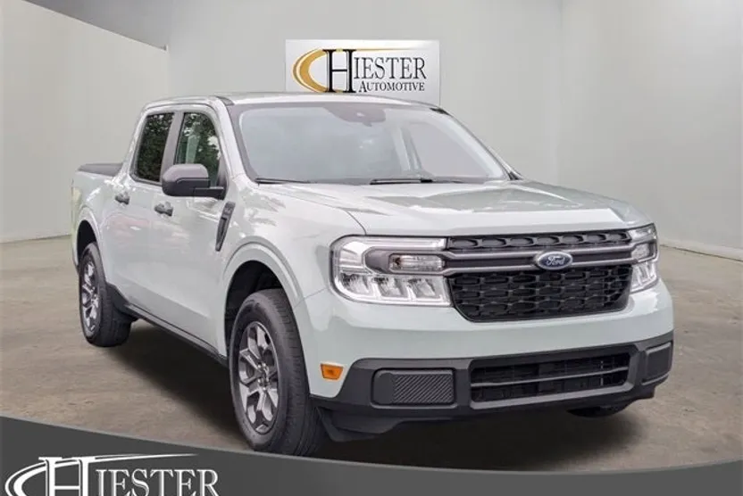 2024 Ford Maverick XLT photo 1
