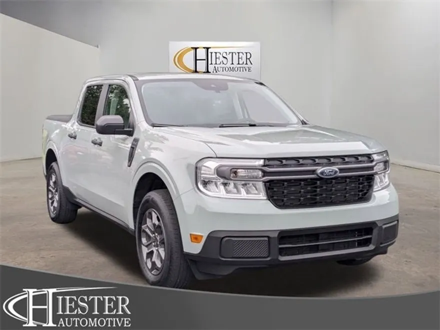 2024 Ford Maverick XLT photo 1