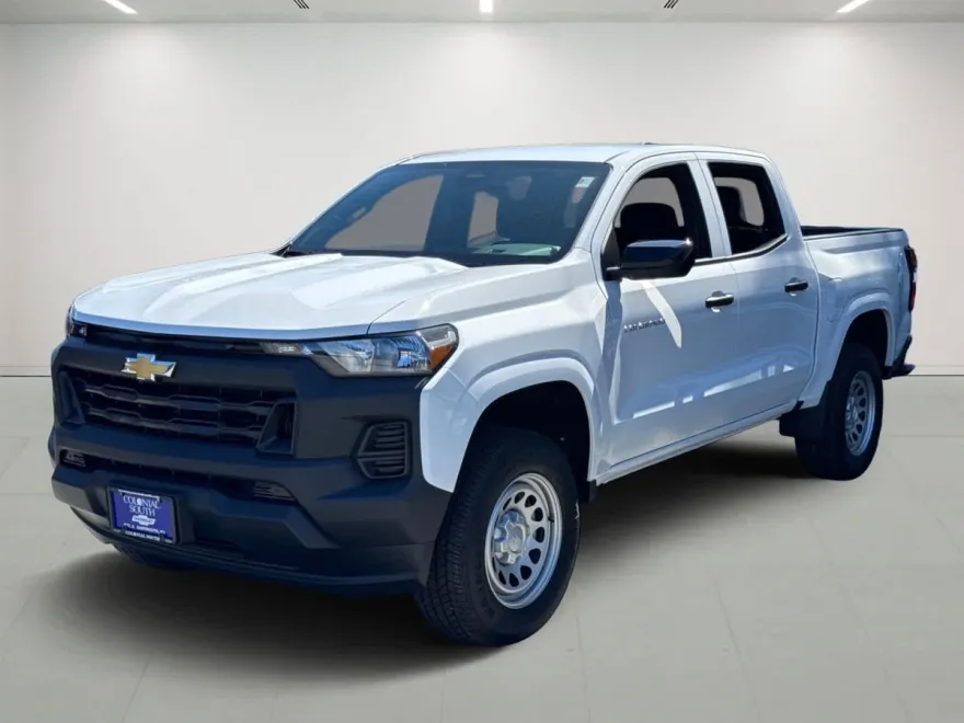 2024 Chevrolet Colorado photo 1