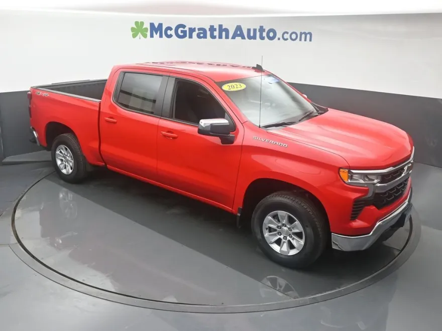 2023 Chevrolet Silverado 1500 LT photo 1