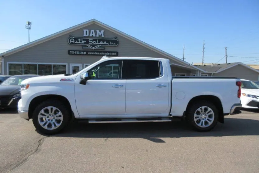 2023 Chevrolet Silverado 1500 LTZ photo 1