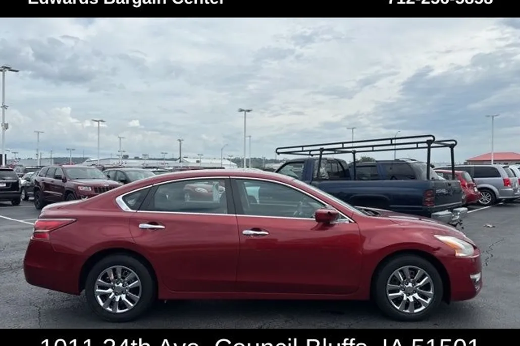 2015 Nissan Altima 2.5 S photo 1