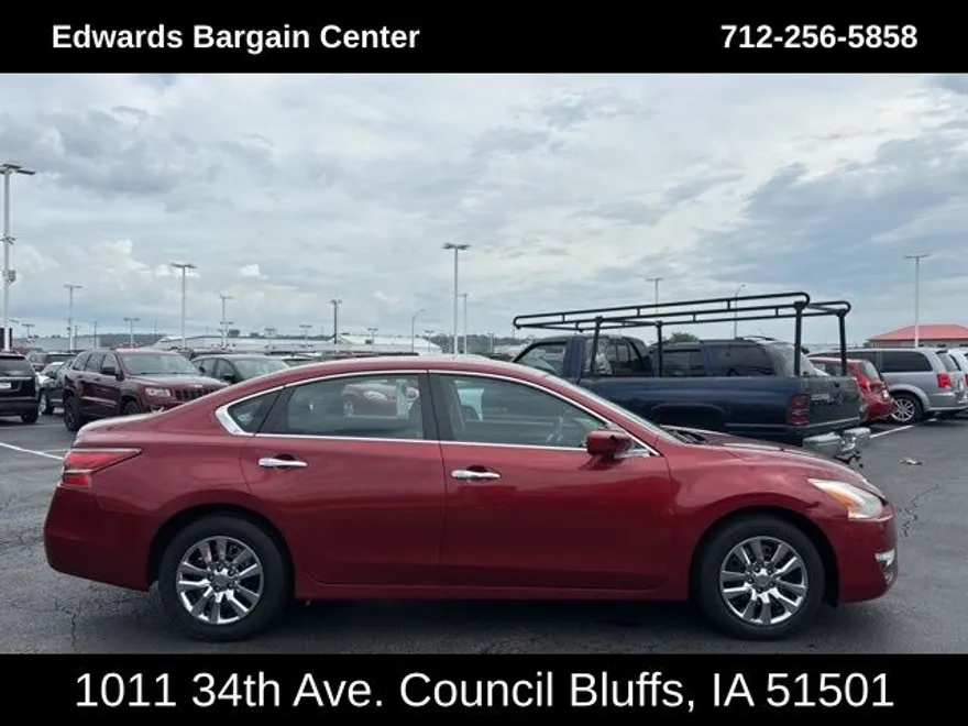 2015 Nissan Altima 2.5 S photo 1