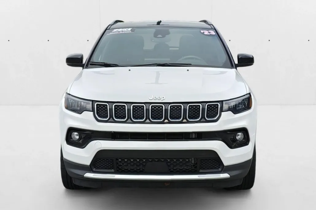 2023 Jeep Compass Limited photo 1