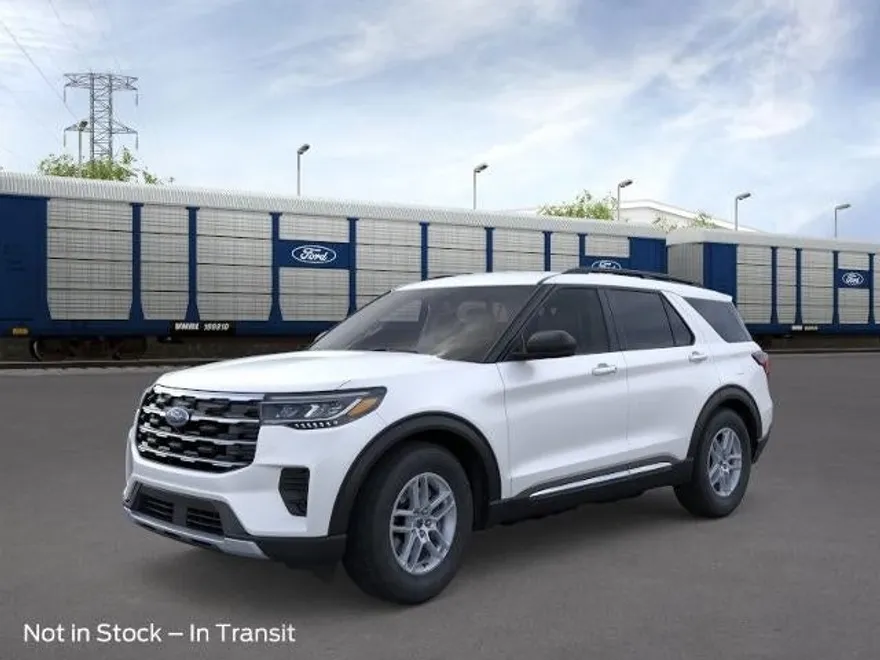 2025 Ford Explorer photo 1