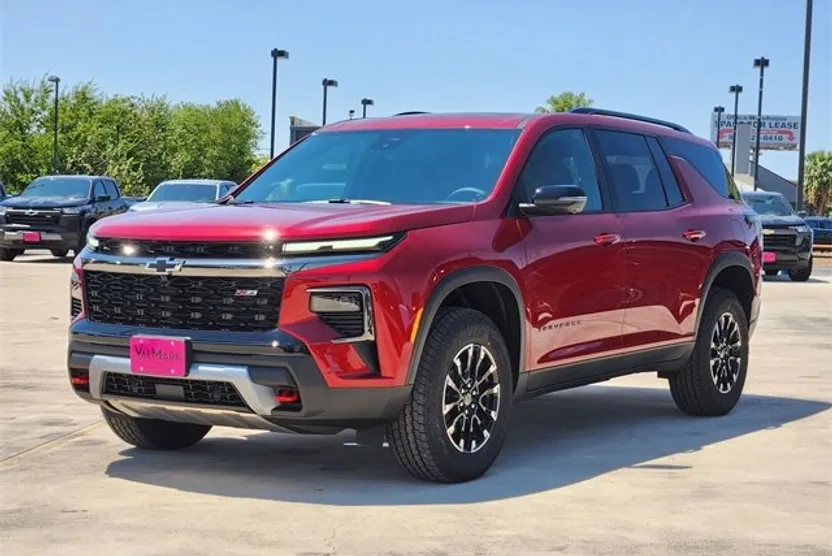 2026 Chevrolet Traverse Z71 photo 1
