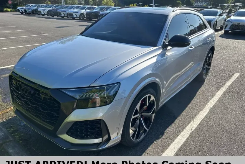 2021 Audi RS Q8 photo 1
